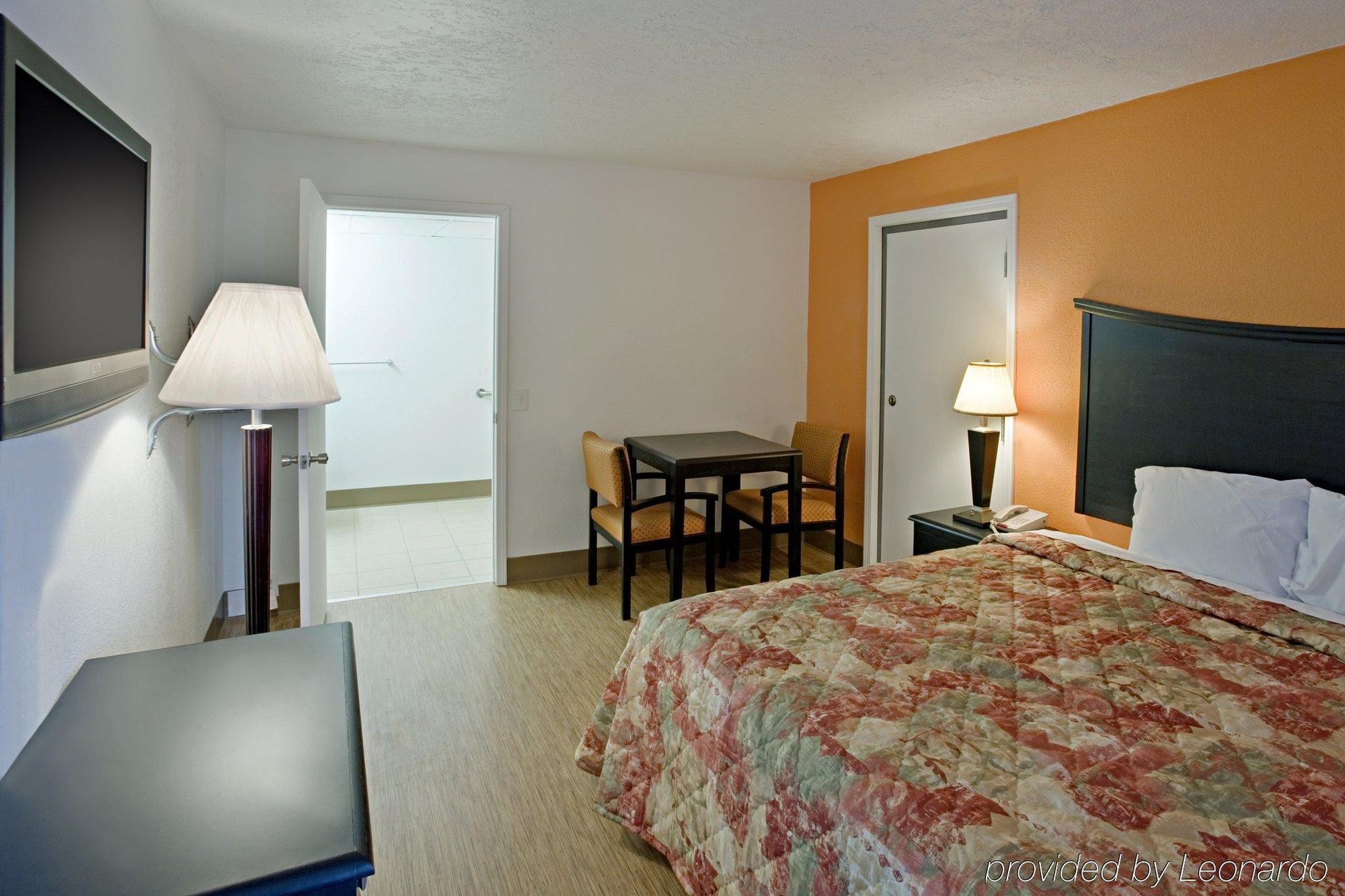 Econo Lodge Metropolis Pokój zdjęcie