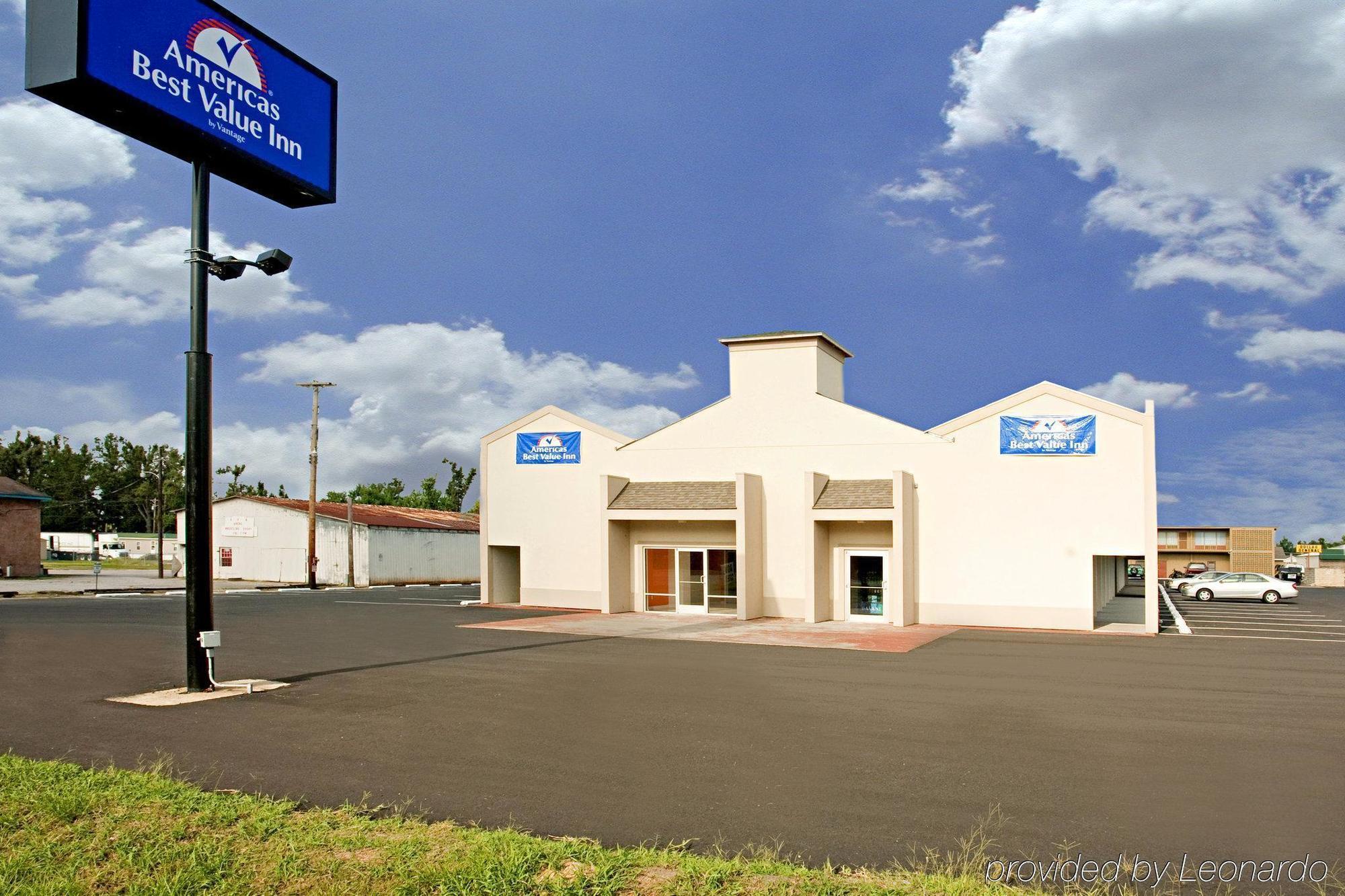 Econo Lodge Metropolis Zewnętrze zdjęcie