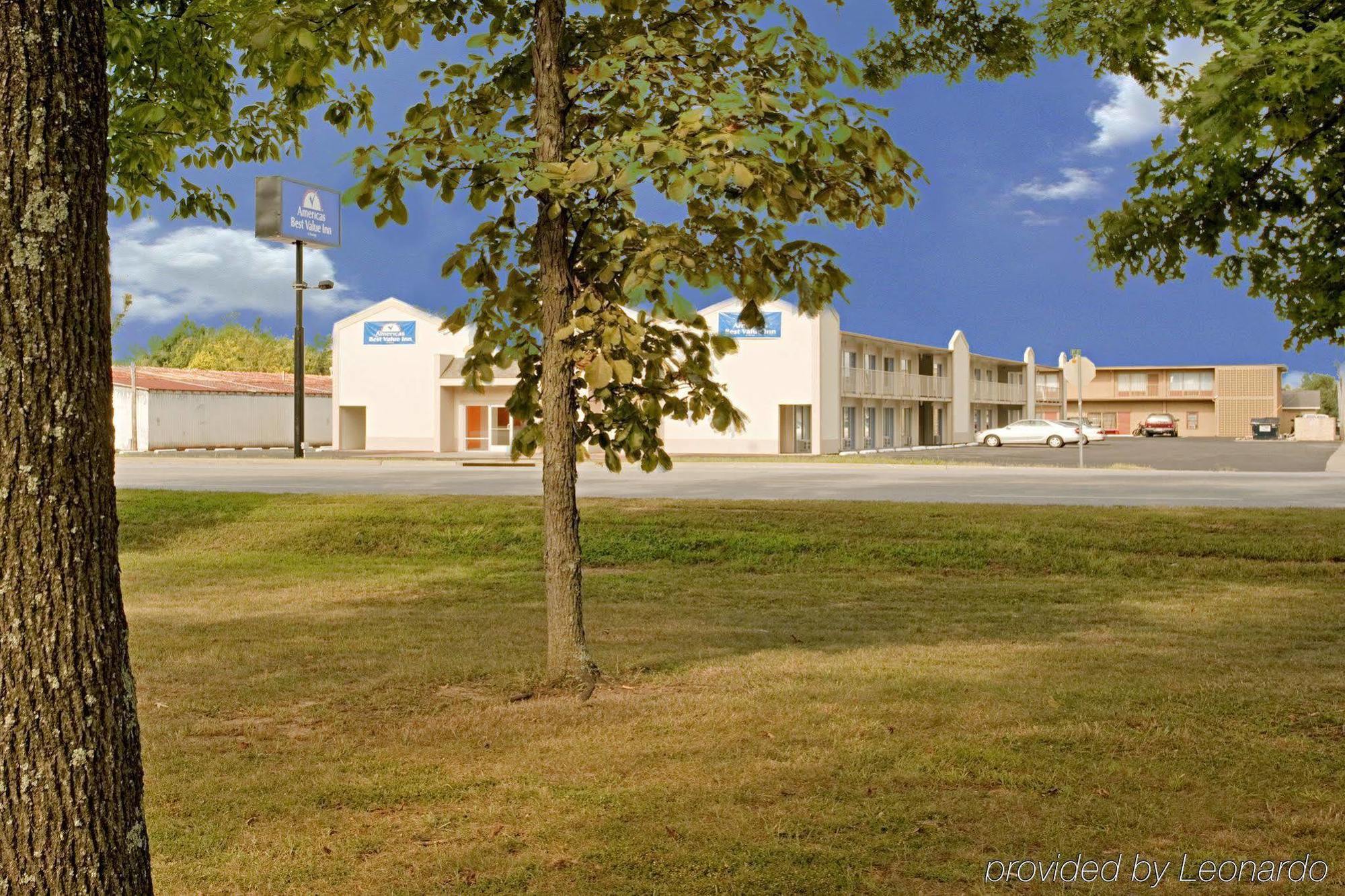 Econo Lodge Metropolis Zewnętrze zdjęcie